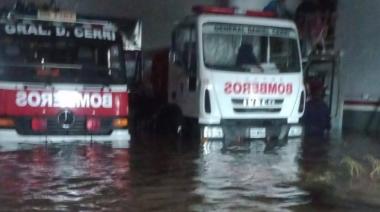 "Rescatamos a 700 personas por día": Bombero relató en Radio Vanguardia el drama de la inundación en Bahía Blanca