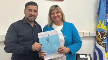 Santa Cruz y Koluel Kaike firman convenio para asegurar el acceso al DNI