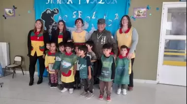 Homenaje a un héroe de Malvinas: el emotivo reconocimiento a Pablo Carrizo en un jardín de infantes