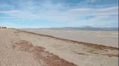 Tras corte por rotura en el Mirador, la distribución de agua sigue complicada por turbiedad en el Lago Musters