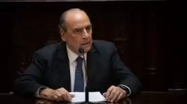 Francos respondió sobre las represas: sin definiciones firmes y con promesa de avances solo en Cepernic