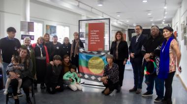 “Al Viento”, la muestra sobre diversidad lingüística, se exhibe en el Centro Cultural de Caleta Olivia