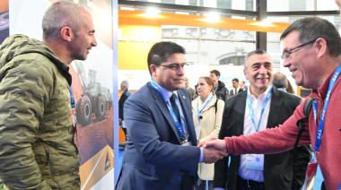 Vidal propone una nueva matriz productiva para Santa Cruz basada en minería y trabajo local