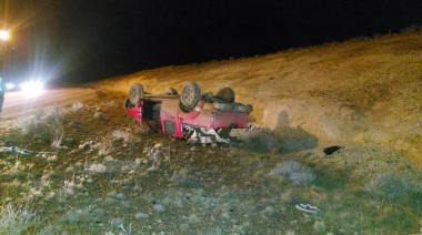 Accidente en Puerto Deseado: rápida respuesta de Bomberos tras vuelco de una camioneta