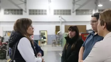 La presidenta del CPE, Iris Rasgido, visitó la Escuela Industrial N°1 en su 65° Aniversario