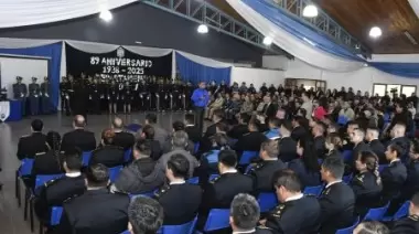 La Escuela de Cadetes de Santa Cruz celebró su 89° Aniversario con reconocimiento a la labor policial