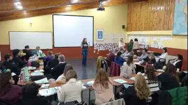 Educación impulsa revisión de guía de actuación y acuerdos de convivencia