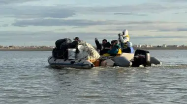 Ambiente se suma a limpieza del Estuario en el Día Mundial de los Océanos