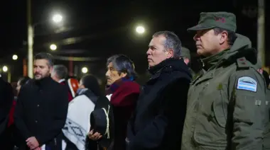 Río Gallegos: Homenaje a Güemes con vigilia y fervor patriótico