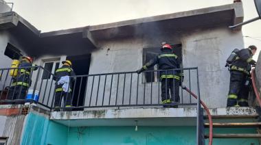 Incendio en vivienda de calle Bayer fue controlado por bomberos sin heridos
