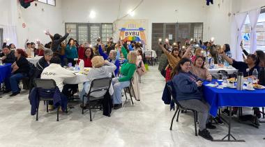Éxito total en el Té Bingo Show del Barrio Unión: vecinos, sorteos y compromiso comunitario en Caleta Olivia