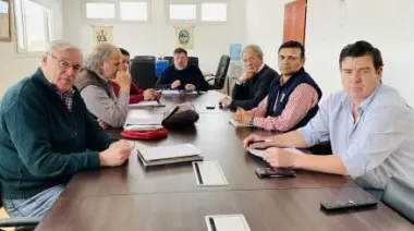 Santa Cruz revisa normativas sanitarias para proteger la ganadería provincial