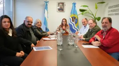 Santa Cruz impulsa el comercio digital con el lanzamiento de "e-commerceSUR"