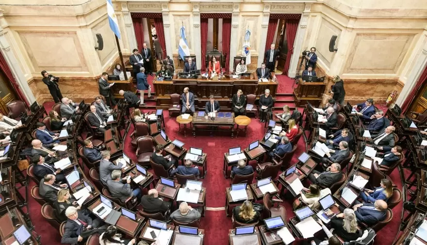 Regalías mineras al 5%: la llave de Carambia para apoyar al oficialismo en el Senado