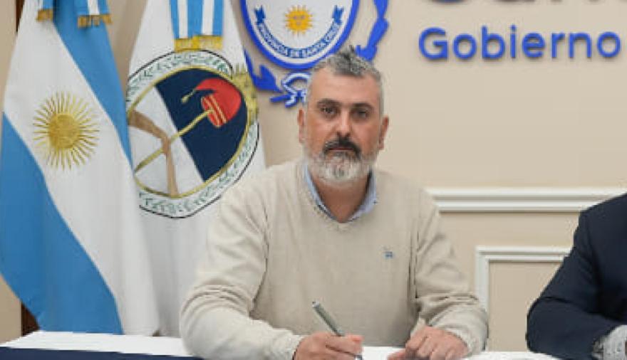 Bucci comparó oferta salarial docente con Chubut: "Estamos duplicando a la provincia hermana"