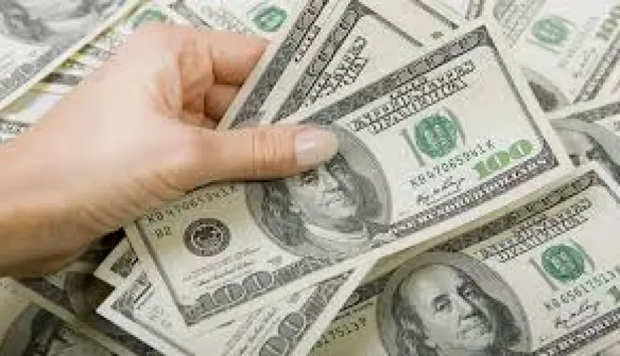 Banco Santa Cruz ya tiene todo listo para activar la venta de dólares desde este lunes 