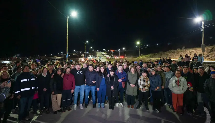 Claudio Vidal en Caleta Olivia: "En Santa Cruz obra que se comienza, es obra que se termina"