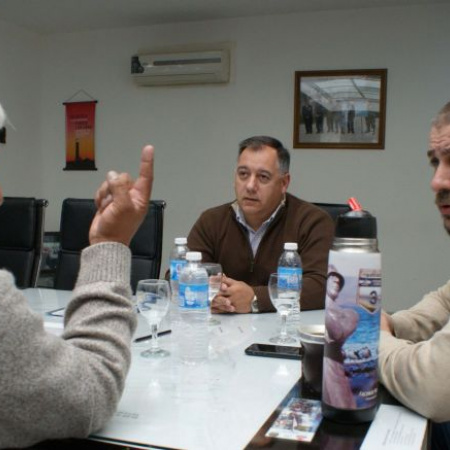 Asume nuevo juez de Defensa al consumidor y firma acuerdo con La Anónima