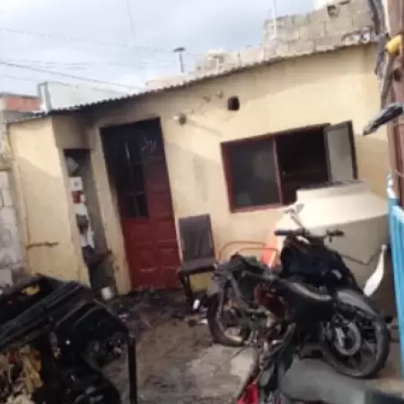 Voraz incendio en una vivienda de Pico Truncado: una nena de dos años lucha por su vida