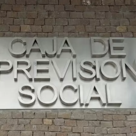 Caja de Previsión Social oficializa aumentos salariales y anuncia pago de retroactivos