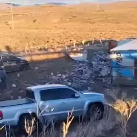 Tragedia en la Ruta 40: un camionero murió aplastado y saquearon la carga