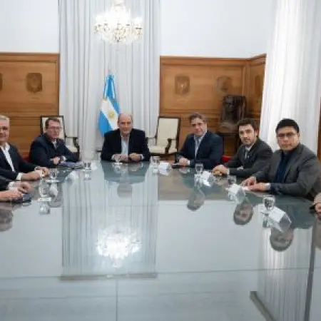 Gobernador Vidal en Buenos Aires: Santa Cruz exige federalismo real ante la crisis de distribución de fondos