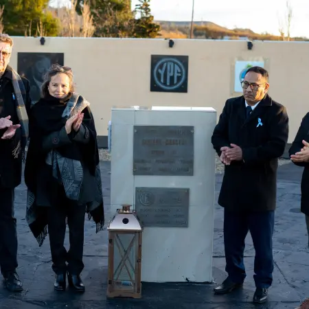 81º aniversario de Cañadón Seco: Ante la salida de YPF, el pueblo se esperanza en la recuperación del esplendor petrolero
