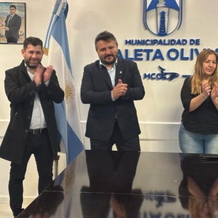 Entrega de terrenos y viviendas en Caleta Olivia: vecinos reciben adjudicaciones tras años de espera