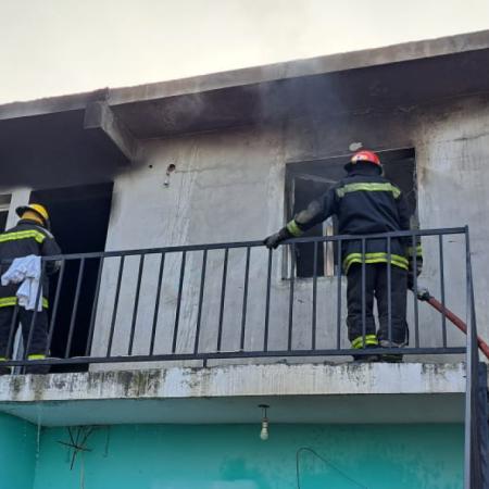 Incendio en vivienda de calle Bayer fue controlado por bomberos sin heridos