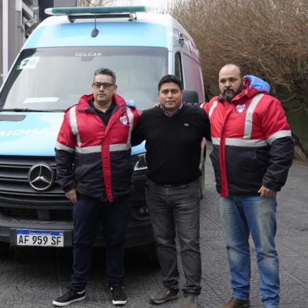 Claudio Vidal entregó ambulancias de última generación para emergencias médicas