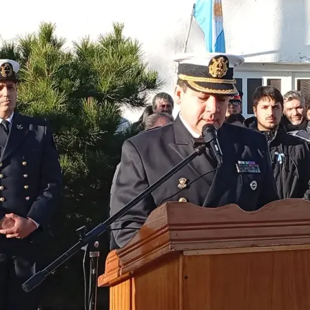 La Prefectura Naval Argentina celebró su 215º aniversario con emotiva ceremonia