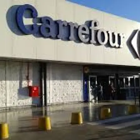 ¿Carrefour se va de Argentina? Qué pasará con sus locales en la Patagonia y quiénes podrían comprar la cadena