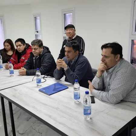 Banco Santa Cruz ofrece opciones a empleados de YCRT tras cierre de sucursal del Banco Nación