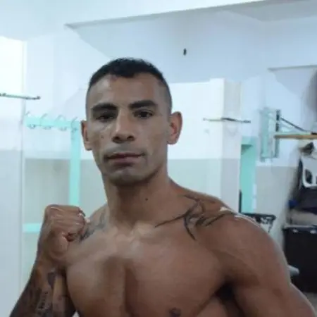 Dolor en Puerto San Julián: el cuerpo hallado tras el vuelco era del boxeador Alan "Pili" Velásquez