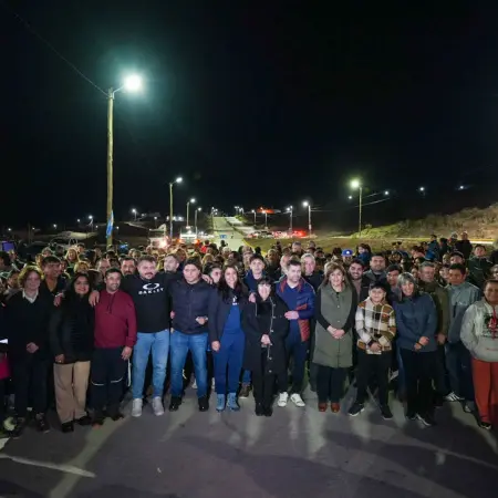 Claudio Vidal en Caleta Olivia: "En Santa Cruz obra que se comienza, es obra que se termina"